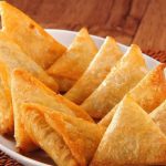 طريقة عمل سمبوسة الجبن والأعشاب