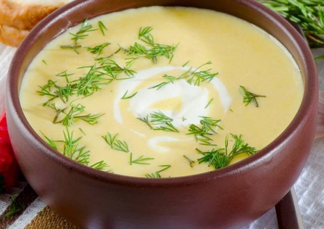 طريقة عمل شوربة الخضار المهروسة بالكريمة