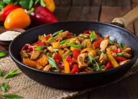 طريقة عمل فاهيتا الدجاج الصحية