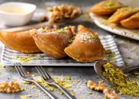 طريقة عمل قطايف بالفرن