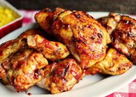 طريقة عمل تتبيلة الدجاج بالفرن بعد السلق