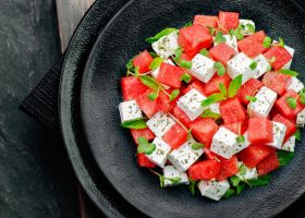 طريقة عمل سلطة البطيخ مع الجبن الأبيض دايت