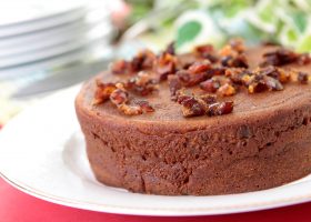 طريقة عمل كيك الشوكولاتة بالتمر