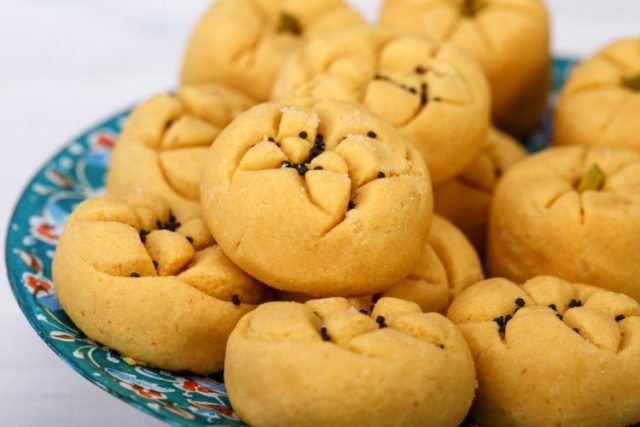 طريقة عمل كوكيز الزعفران