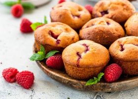 طريقة عمل كب كيك التوت