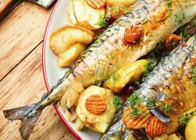 طريقة عمل سمكة محشية بالأعشاب