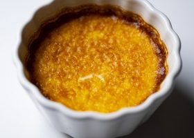 طريقة عمل كريم بروليه بالتمر