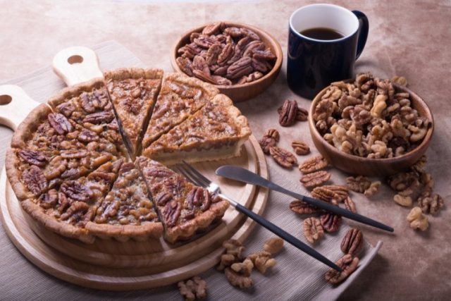 طريقة عمل تارت الجوز بالكراميل