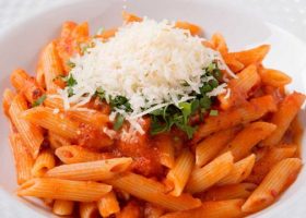 طريقة عمل مكرونة سريعة