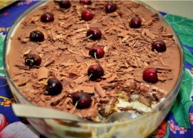 طريقة عمل حلى الشوكولاتة بالكريمة