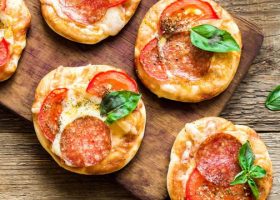 طريقة عمل فطيرة البيتزا