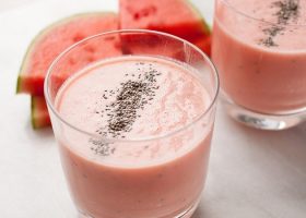 طريقة عمل سموذي البطيخ