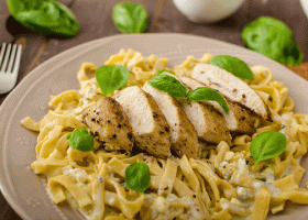طريقة عمل باستا بالدجاج والجبن