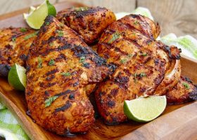 طريقة عمل تتبيلة الدجاج على الفحم