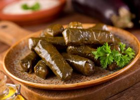 طريقة عمل ورق عنب بالزيت والليمون