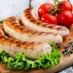 طريقة عمل نقانق الدجاج