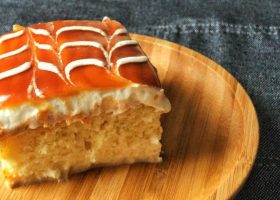 طريقة عمل كيك الحليب بالكراميل