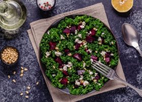 طريقة عمل سلطة الكيل مع الشمندر