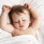 ما أسباب كثرة النوم والخمول عند الرضع ؟