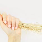 طرق علاج الشعر المحروق