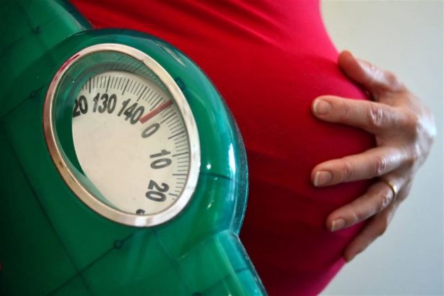 ما المعدل الطبيعي لزيادة الوزن خلال الحمل؟