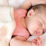 عادات خاطئة تضر الرضيع
