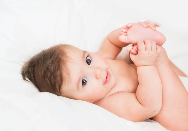 فوائد الفازلين للأطفال الرضع