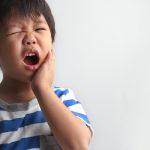 ما اسباب تسوس الاسنان عند الاطفال