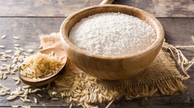 فوائد دقيق الأرز للبشرة