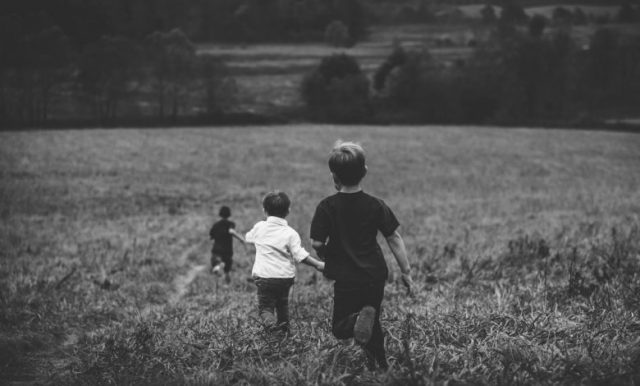 ما أهمية رياضة المشي للأطفال ؟