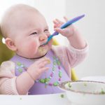 علامات تدل على حساسية طفلك من بعض الأطعمة