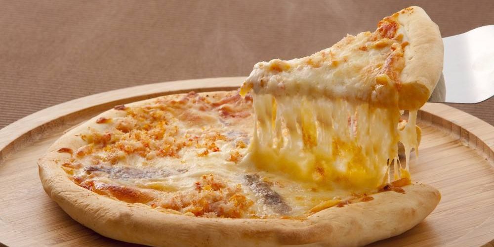 طريقة عمل بيتزا ميكس الجبن