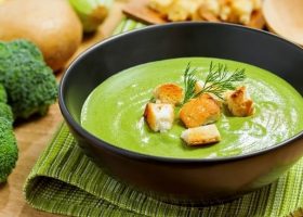 طريقة عمل شوربة البروكلي بدون كريمة دايت