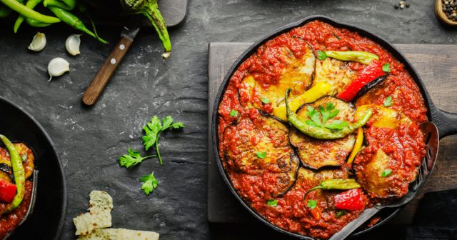 طريقة عمل منزلة الباذنجان بدون لحم