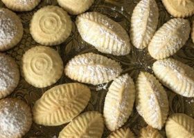 طريقة عمل معمول الفستق الحلبي اللبناني