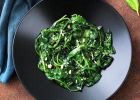 طريقة عمل السبانخ بزيت الزيتون لمرضى السكر