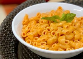 طريقة عمل مكرونة بينك صوص السريعة