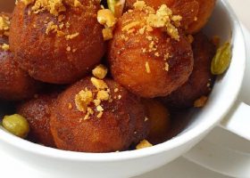 طريقة عمل حلوى الجولاب جامون