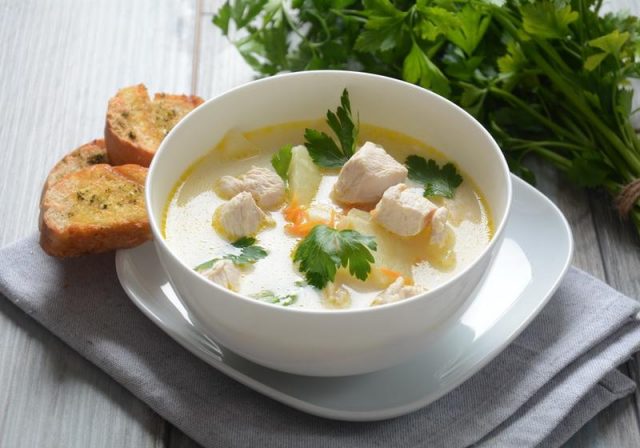 طريقة عمل شوربة الدجاج بجوز الهند لمرضى السكر