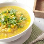 طريقة عمل شوربة العدس مع الذرة