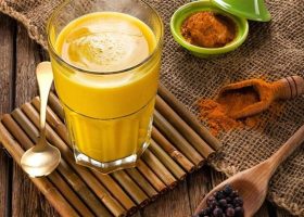 طريقة عمل مشروب الكركم الساخن