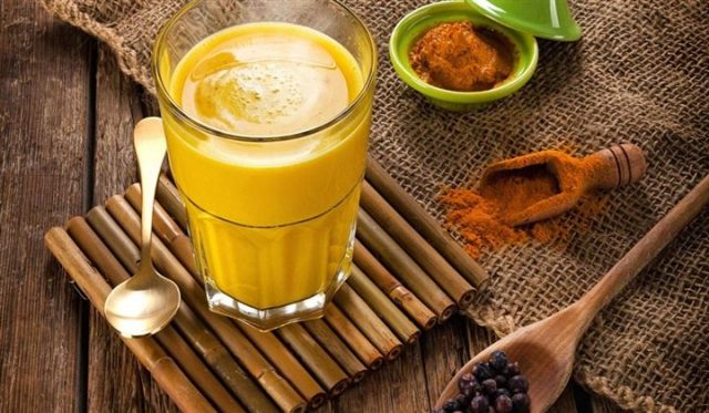 طريقة عمل مشروب الكركم الساخن