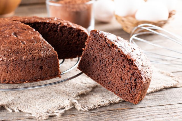 طريقة عمل كيك الشوكولاتة بالمقلاة