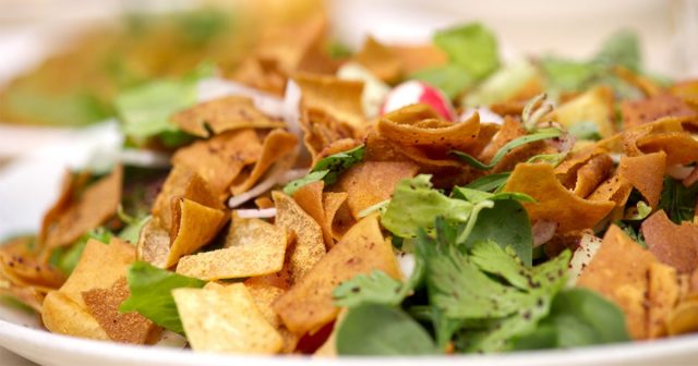 طريقة عمل خبز مقلي للفتوش