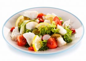 طريقة عمل سلطة سمك فيليه مشوي للدايت