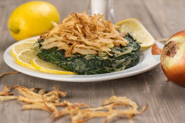 طريقة عمل هندباء بالزيت والبصل