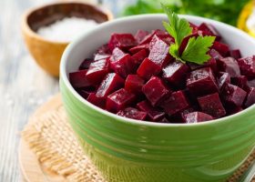 طريقة عمل سلطة الشمندر بالجوز