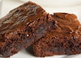 طريقة عمل كيك براونيز بالموز بدون فرن