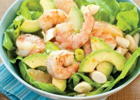 طريقة عمل سلطة الأفوكادو والروبيان