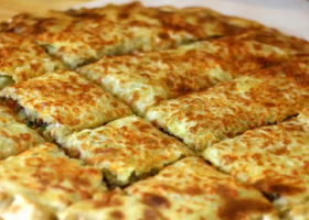 طريقة عمل فطيرة بالسجق